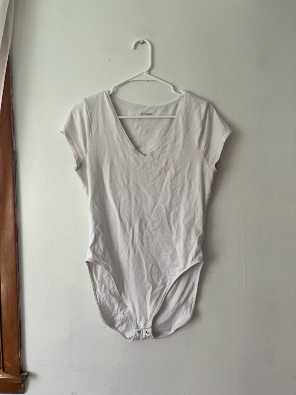 Old Navy white tshirt bodysuit L
